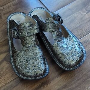 Alegria ALG 511 Embossed Leather Pewter Clogs